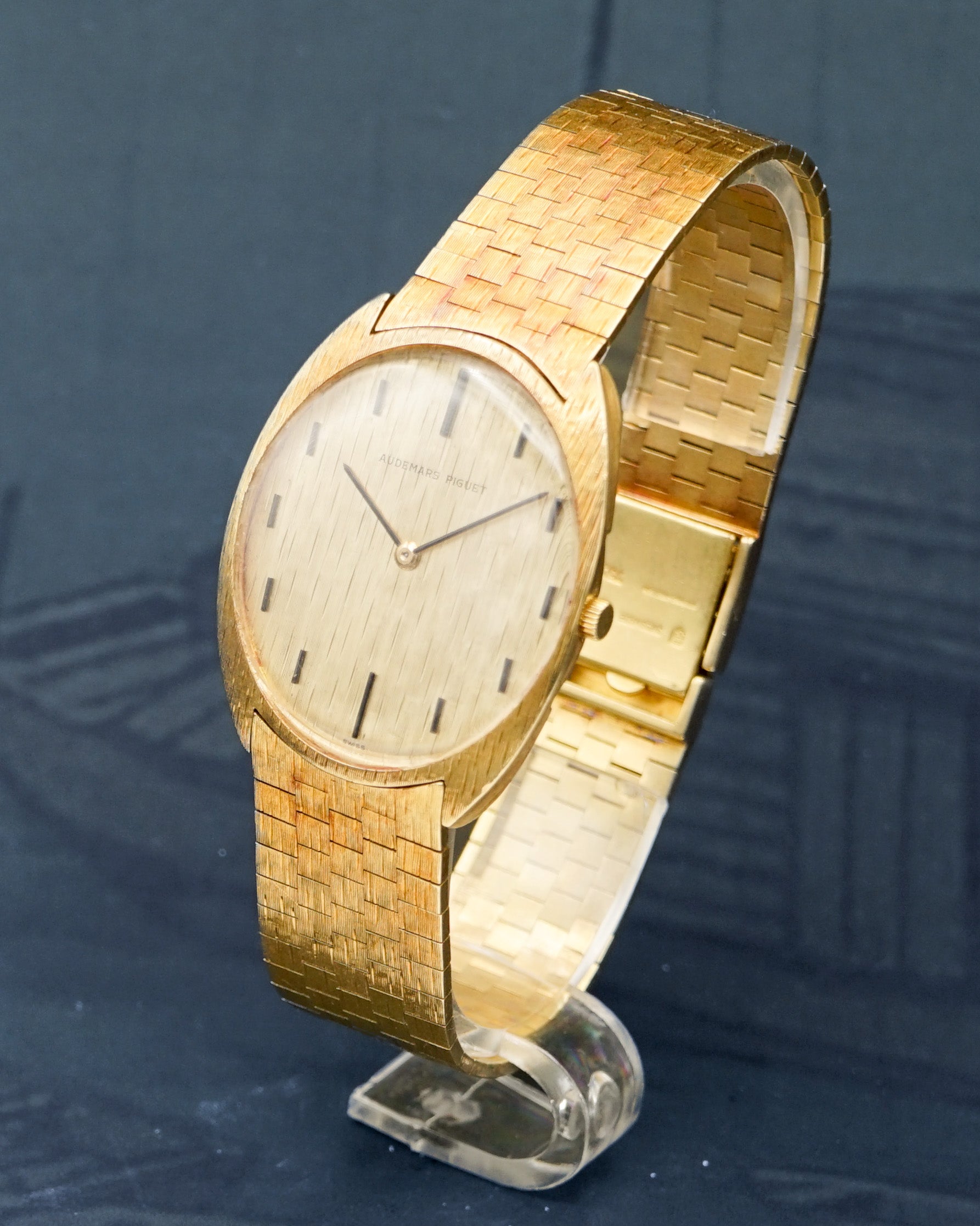 1970s Audemars Piguet in yellow gold with removable bracelet