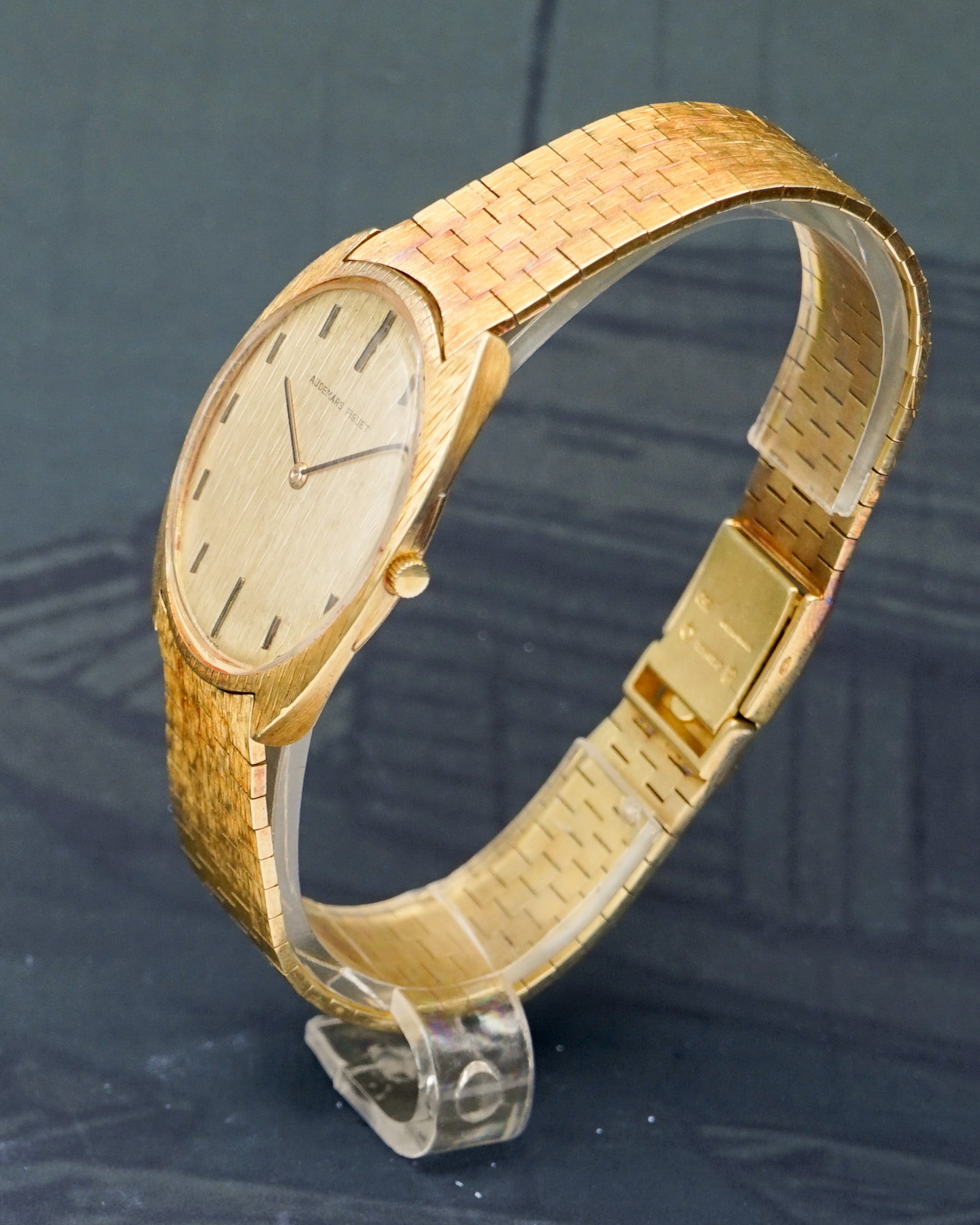 1970s Audemars Piguet in yellow gold with removable bracelet