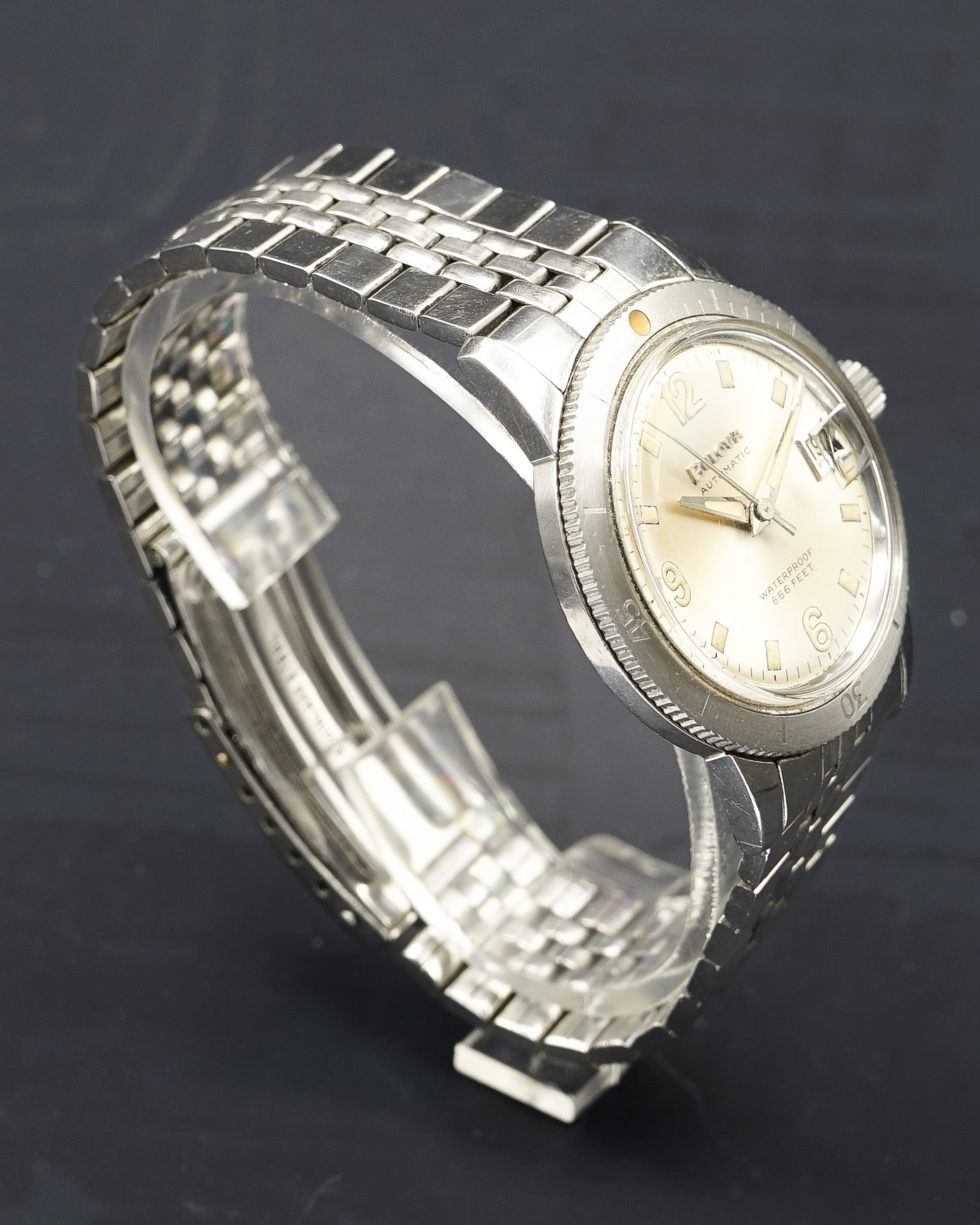 1960s Bulova 666 feet Diver with white dial