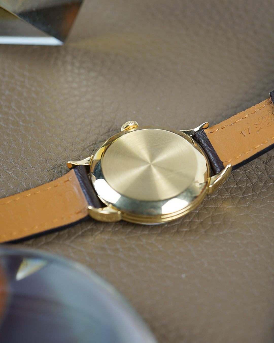1940s Vacheron Constantin Triple Calendar Ref. 4240 in 18kt yellow gold