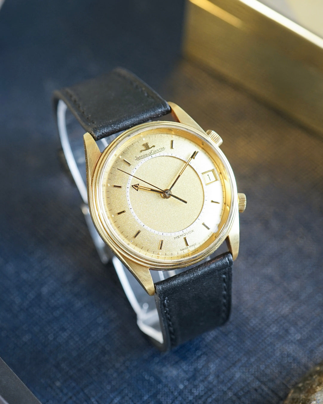 Jaeger-LeCoultre Memovox in 18kt gold
