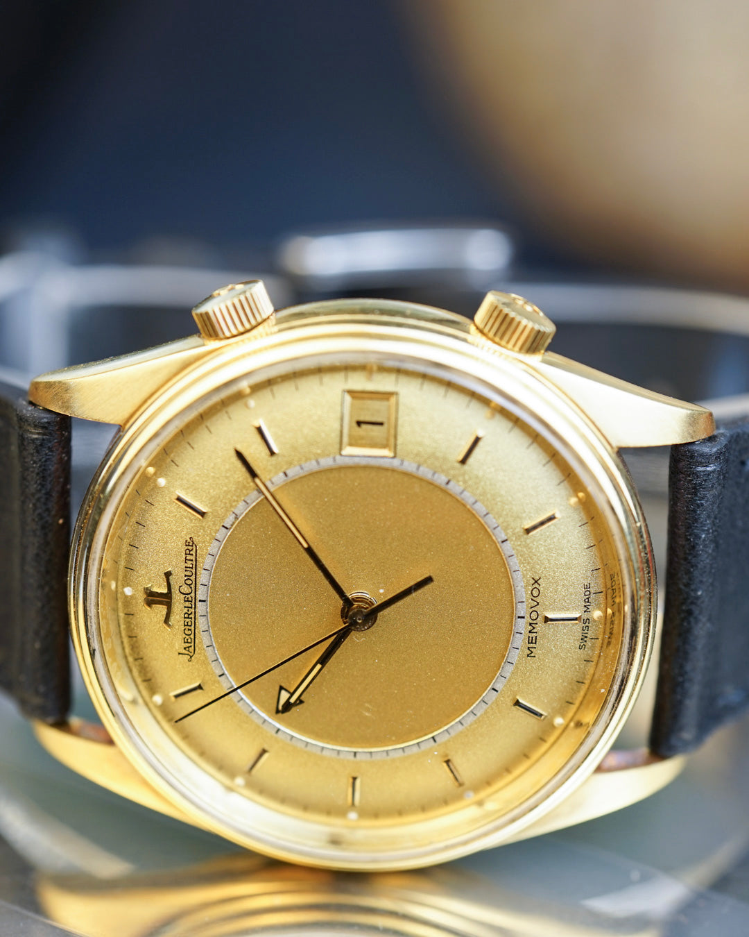 Jaeger-LeCoultre Memovox in 18kt gold
