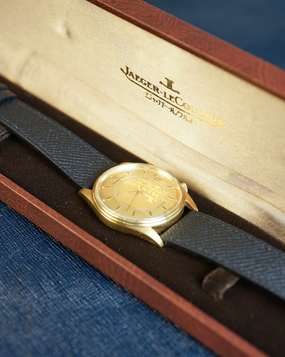 Jaeger-LeCoultre Memovox in 18kt gold