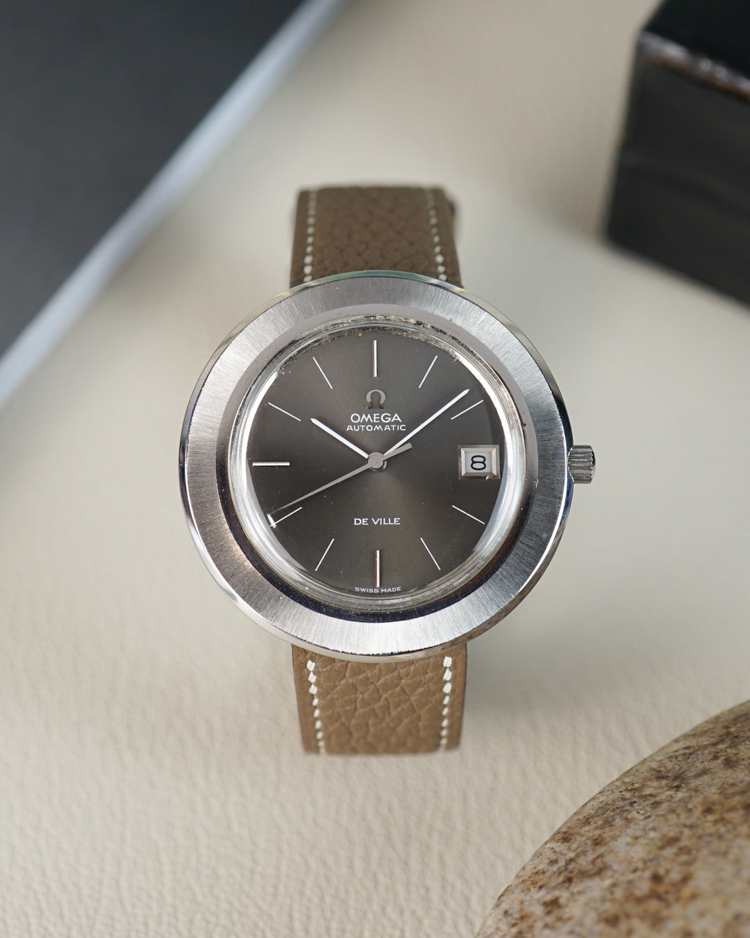 Omega De Ville reference 166.094 "Disco Volante" — Grey dial