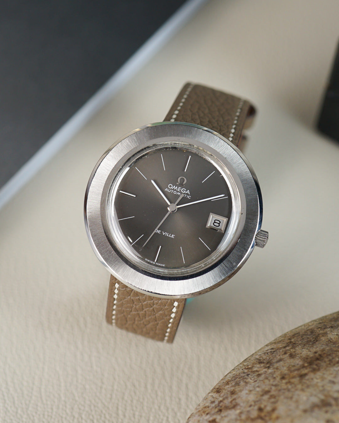 Omega De Ville reference 166.094 "Disco Volante" — Grey dial