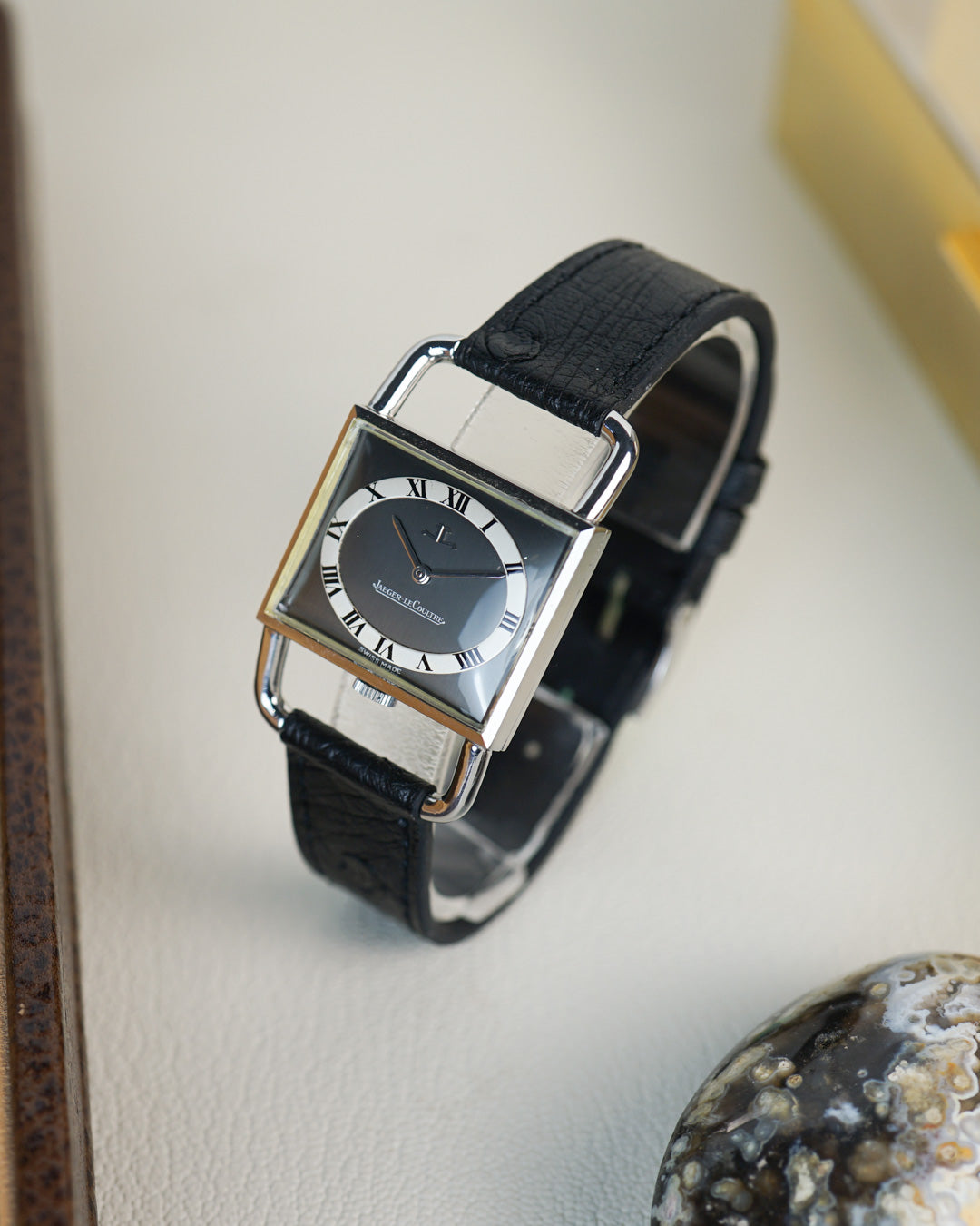 Jaeger-LeCoultre Étrier reference 9041 — Bicolour dial, original buckle