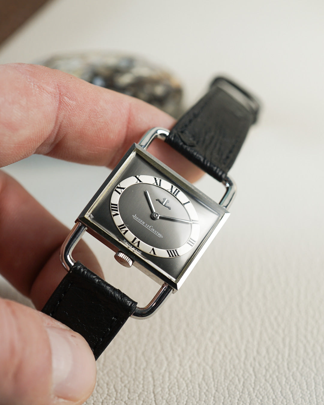 Jaeger-LeCoultre Étrier reference 9041 — Bicolour dial, original buckle