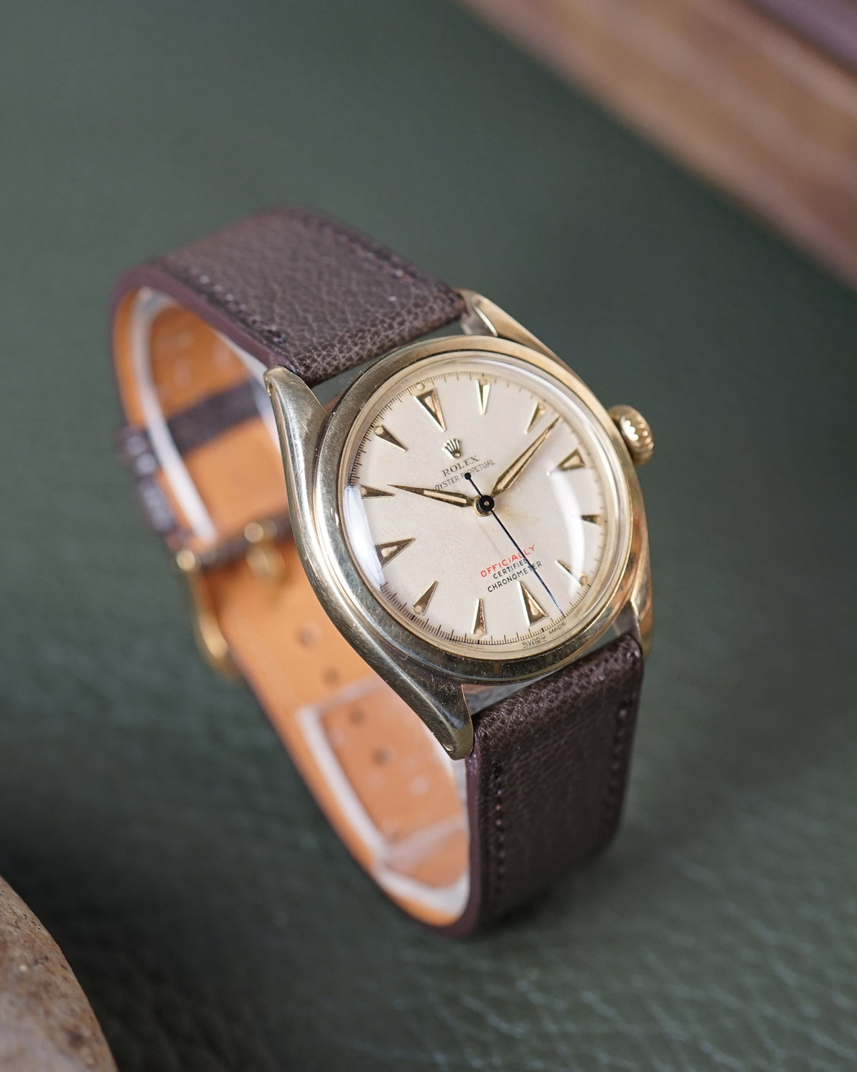 Rolex Oyster Perpetual 6084 Semi Bubbleback, red Officially