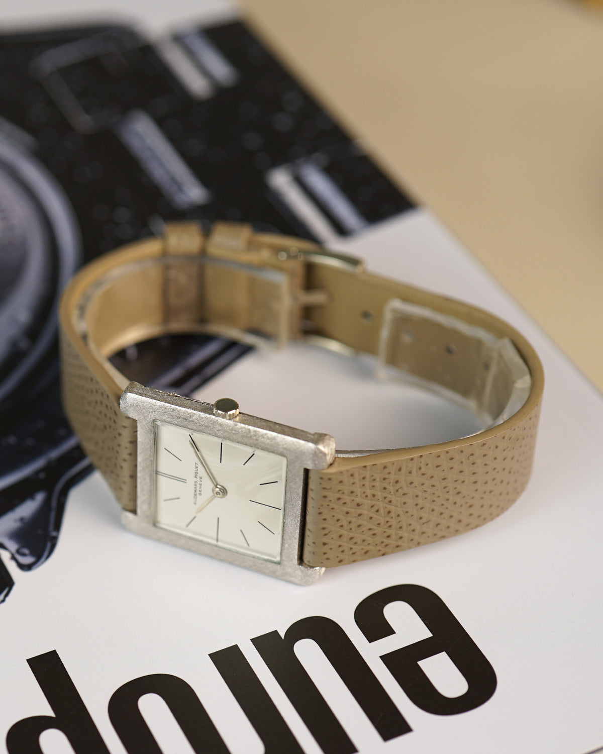 Audemars Piguet Tank in white gold, florentine finish