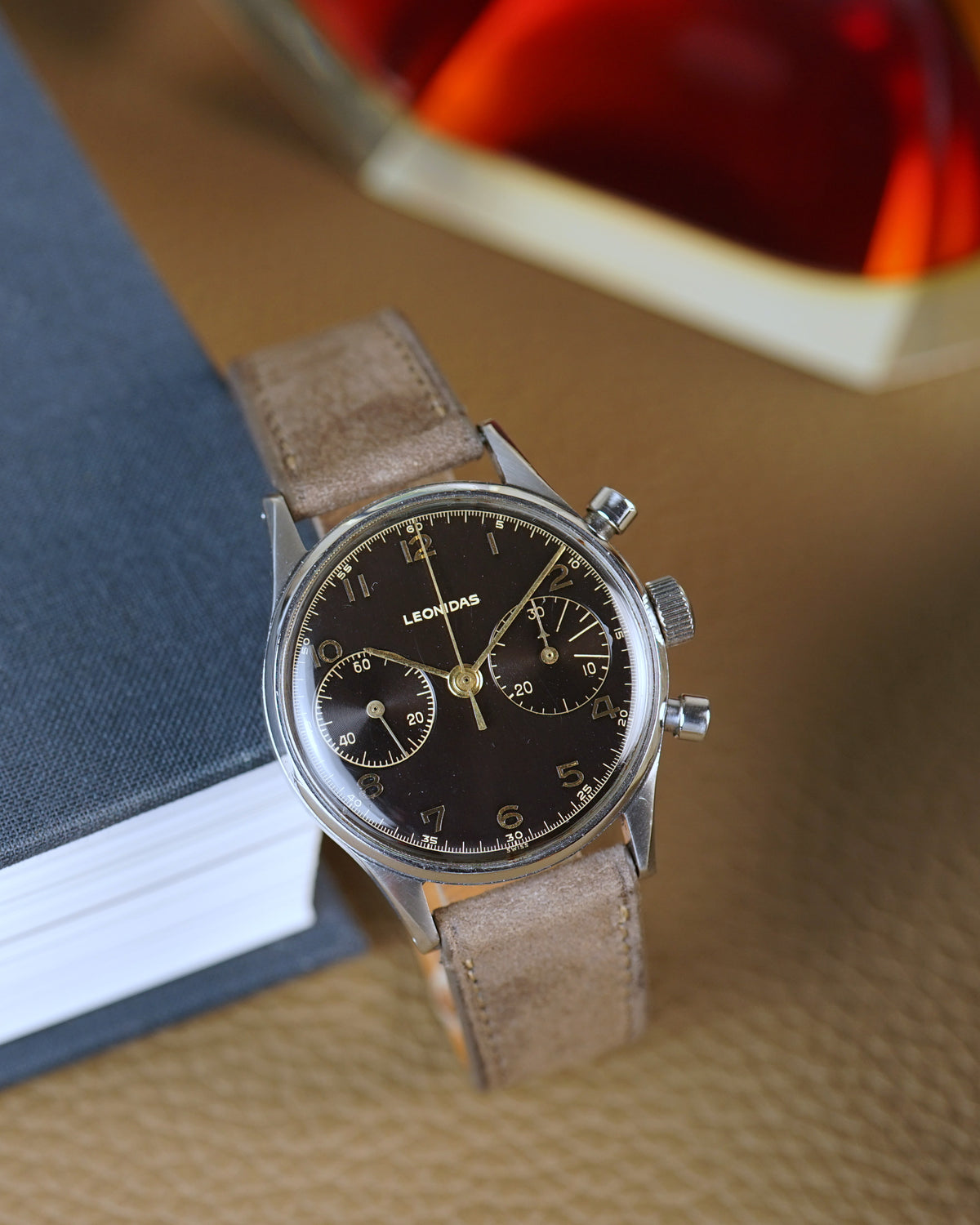 Leonidas chronograph, black gilt dial