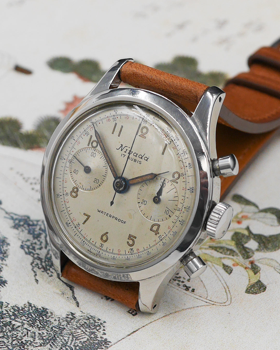 1940s Nivada clamshell case chronograph