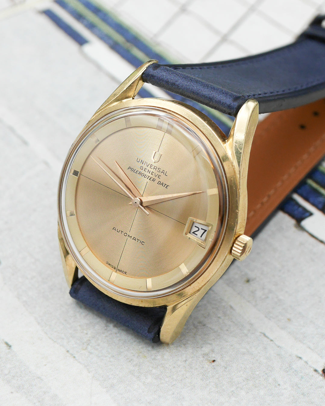 1960s Universal Geneve Polerouter in 18kt gold and rare guilloch? dial