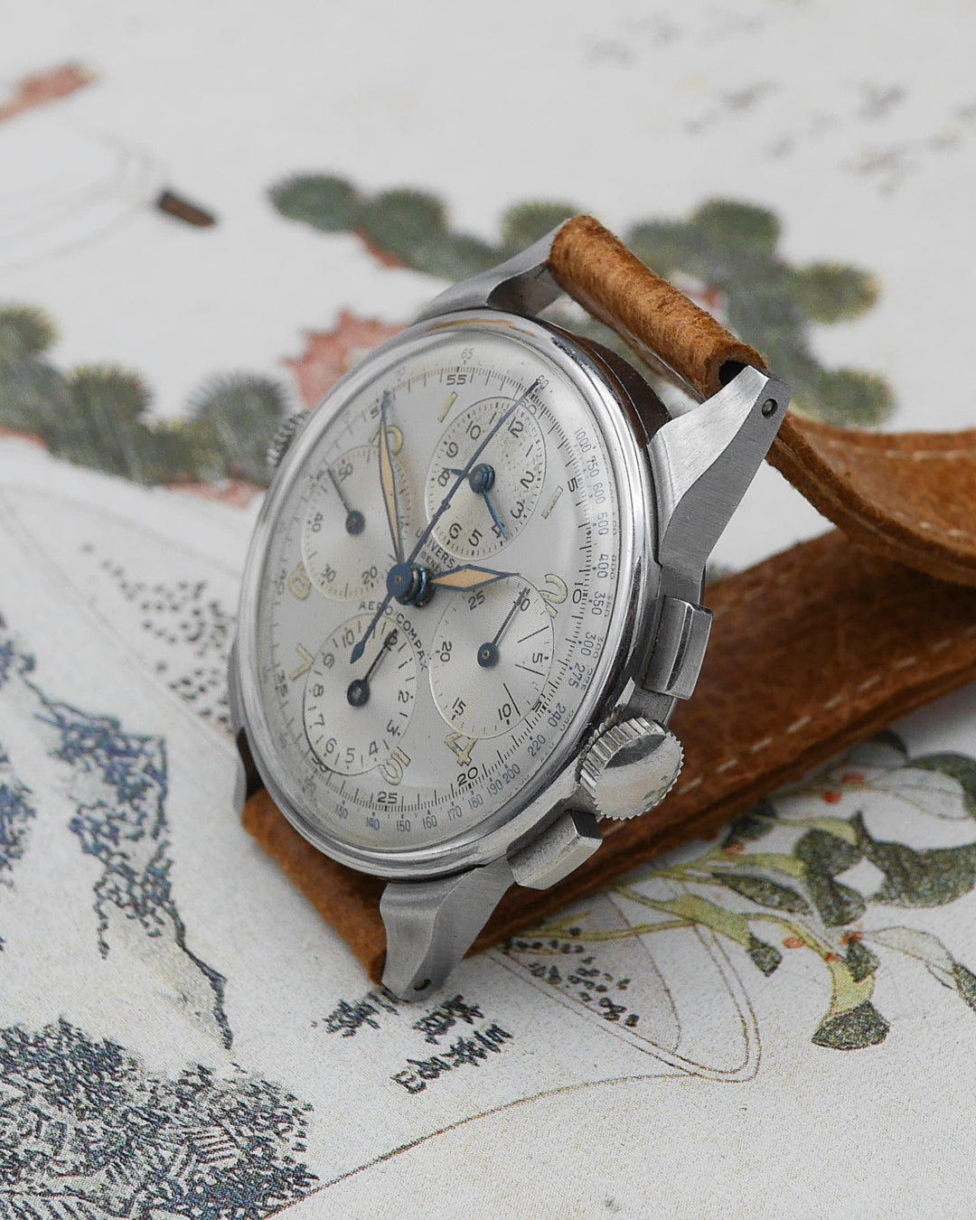 1940s Universal Geneve 22286 Aero-Compax New Old Stock