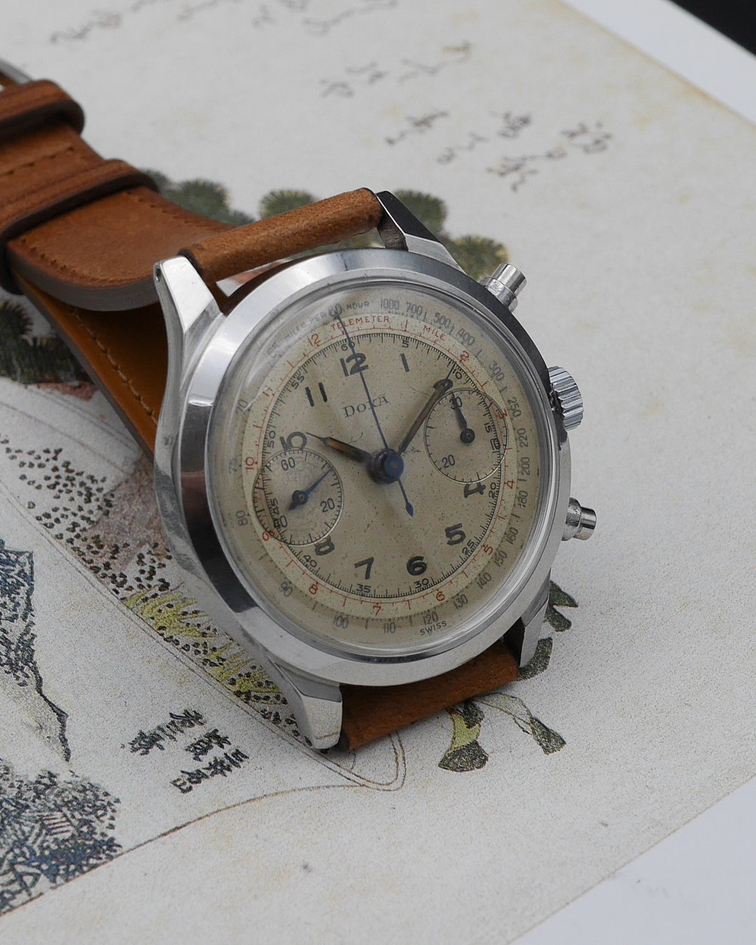 1940s Doxa Spillman case salmon dial Valjoux 22 chronograph