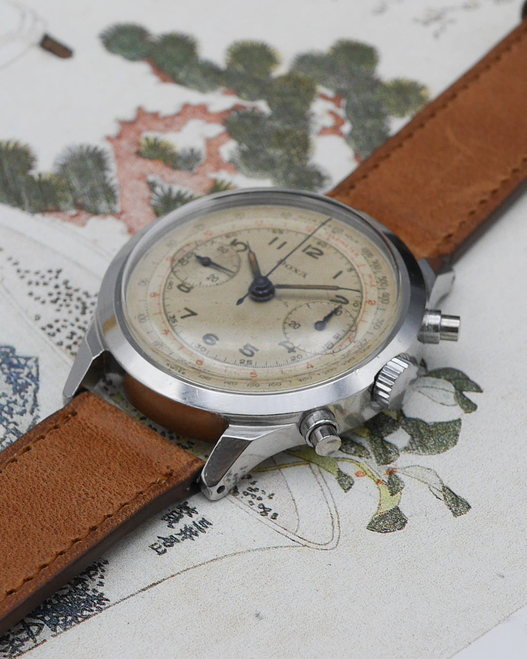 1940s Doxa Spillman case salmon dial Valjoux 22 chronograph
