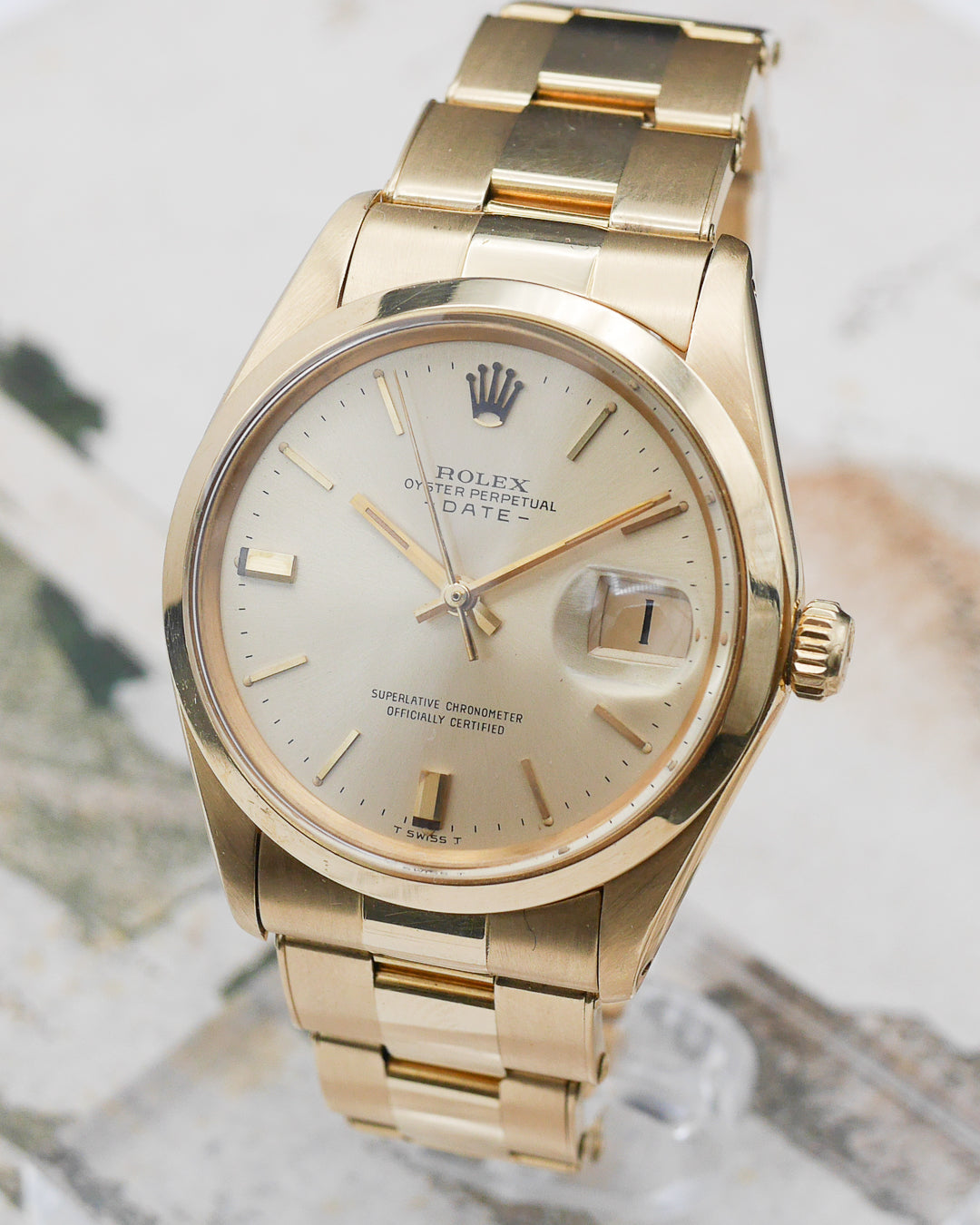 1969 Rolex Oyster Date 1500 in 18kt Black Crown