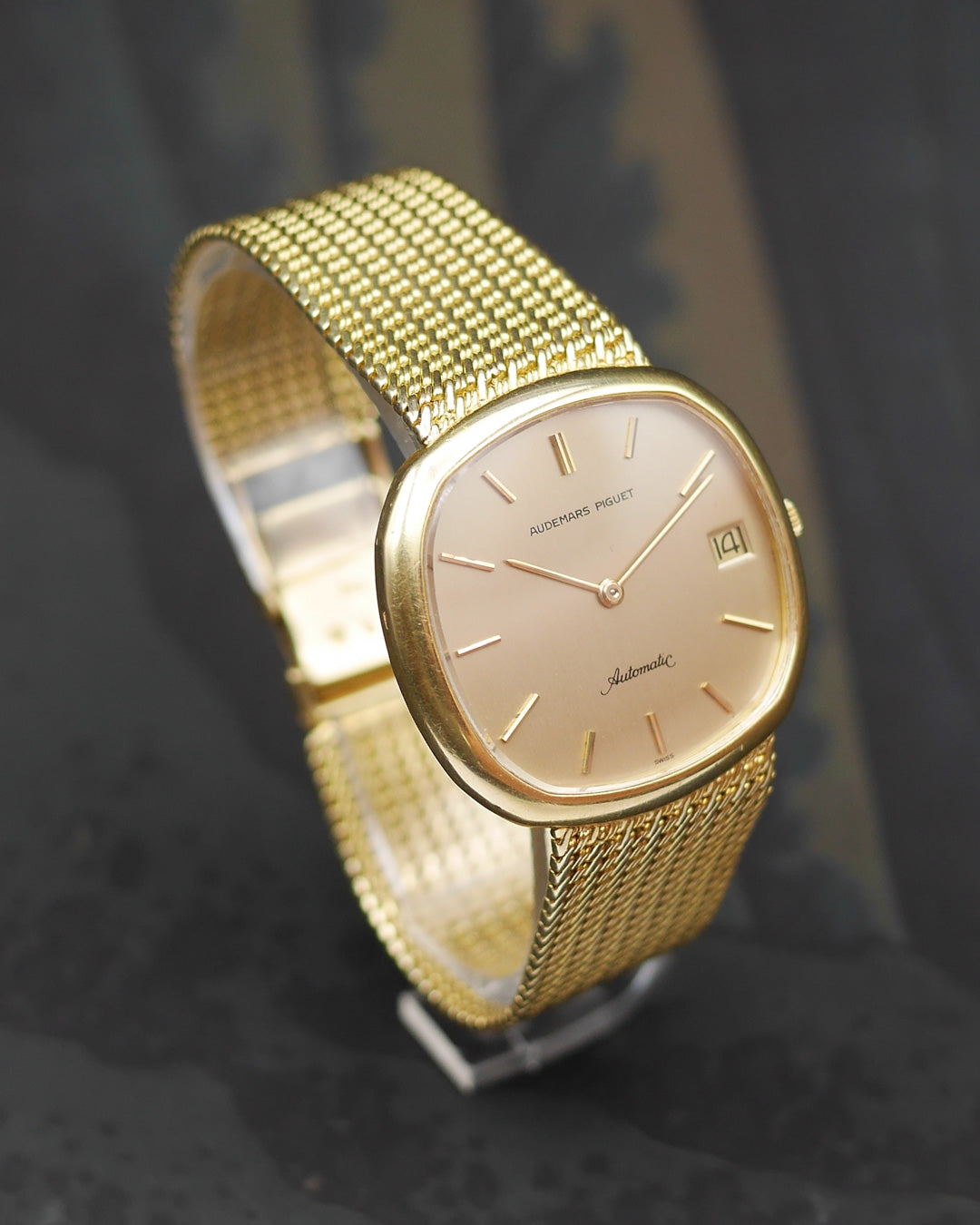 1970s Audemars Piguet yellow gold "TV" cal. 2120