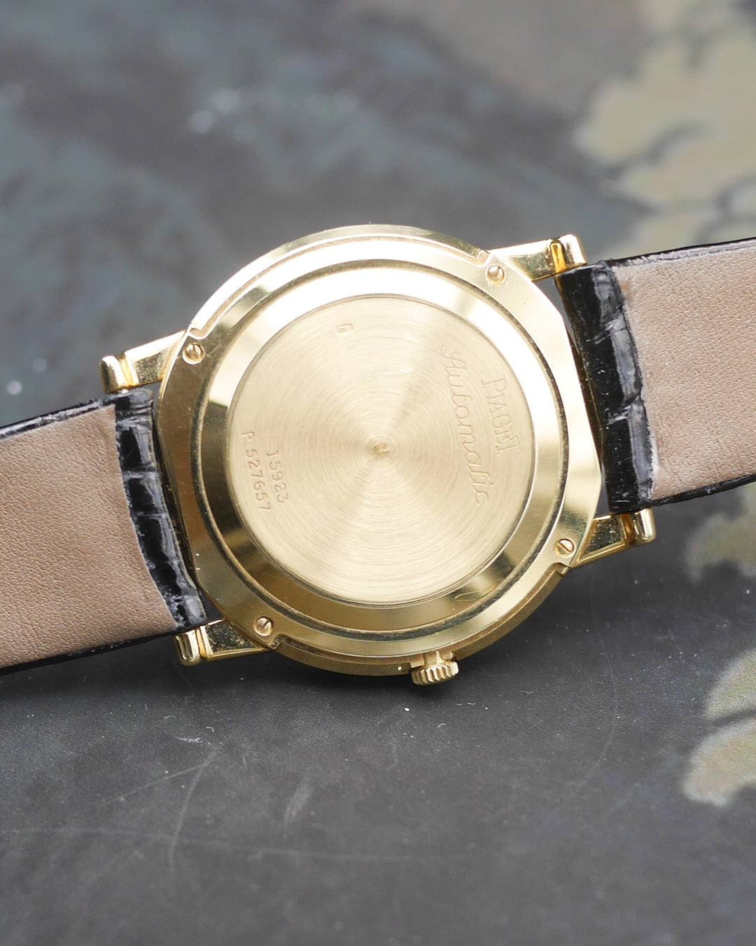 1990's Piaget Dancer ref.15923 in 18k Yellow gold with its original strap