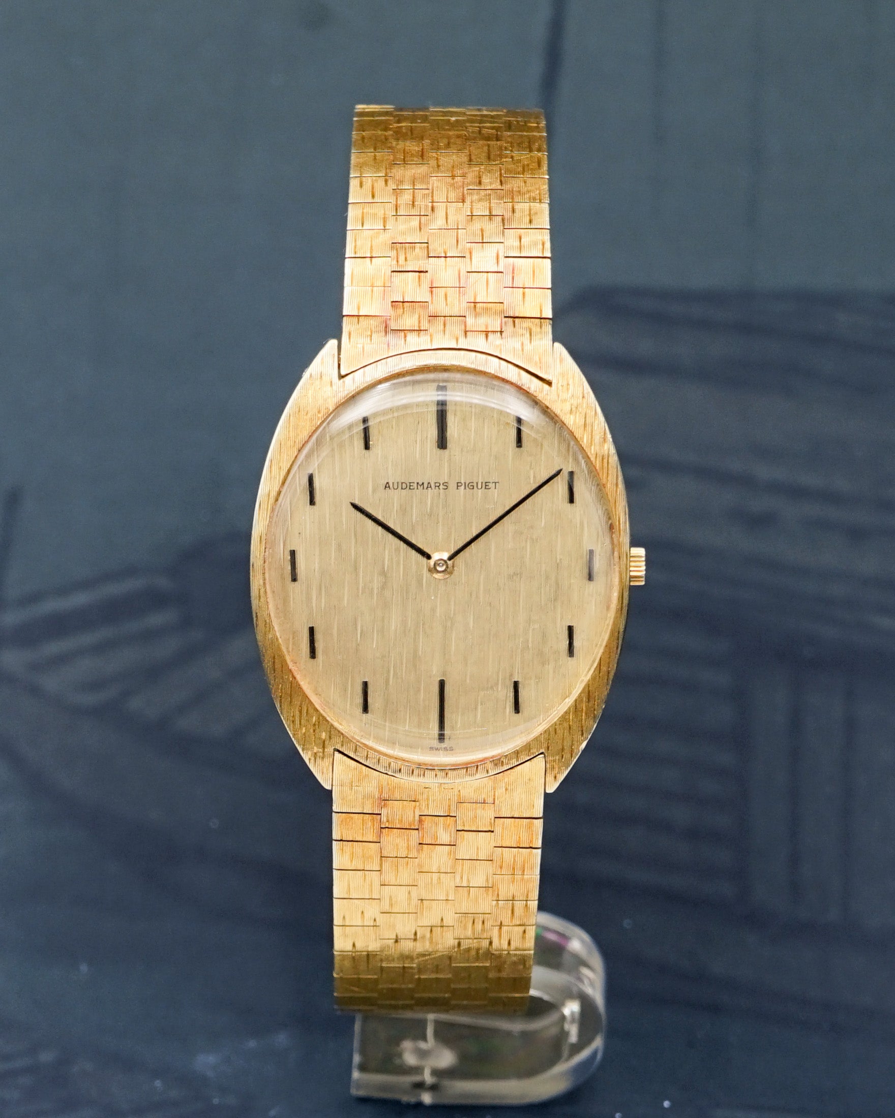 1970s Audemars Piguet in yellow gold with removable bracelet