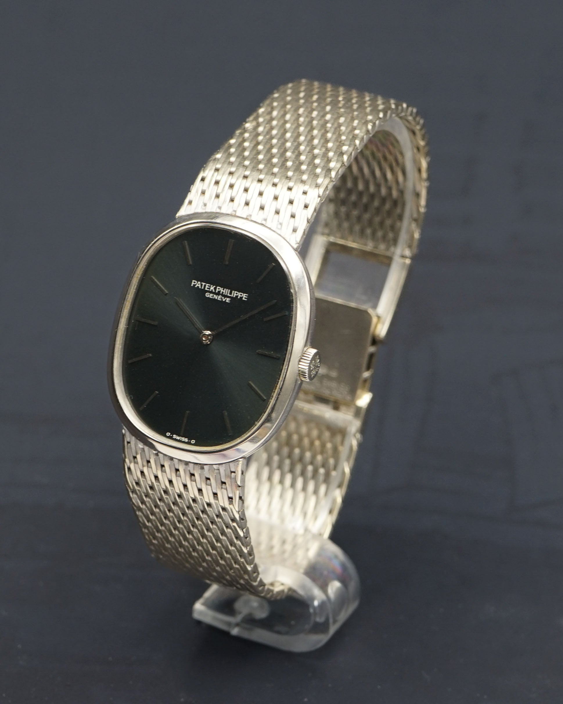 1982 Patek Philippe Golden Ellipse ref. 3748 in white gold with extract