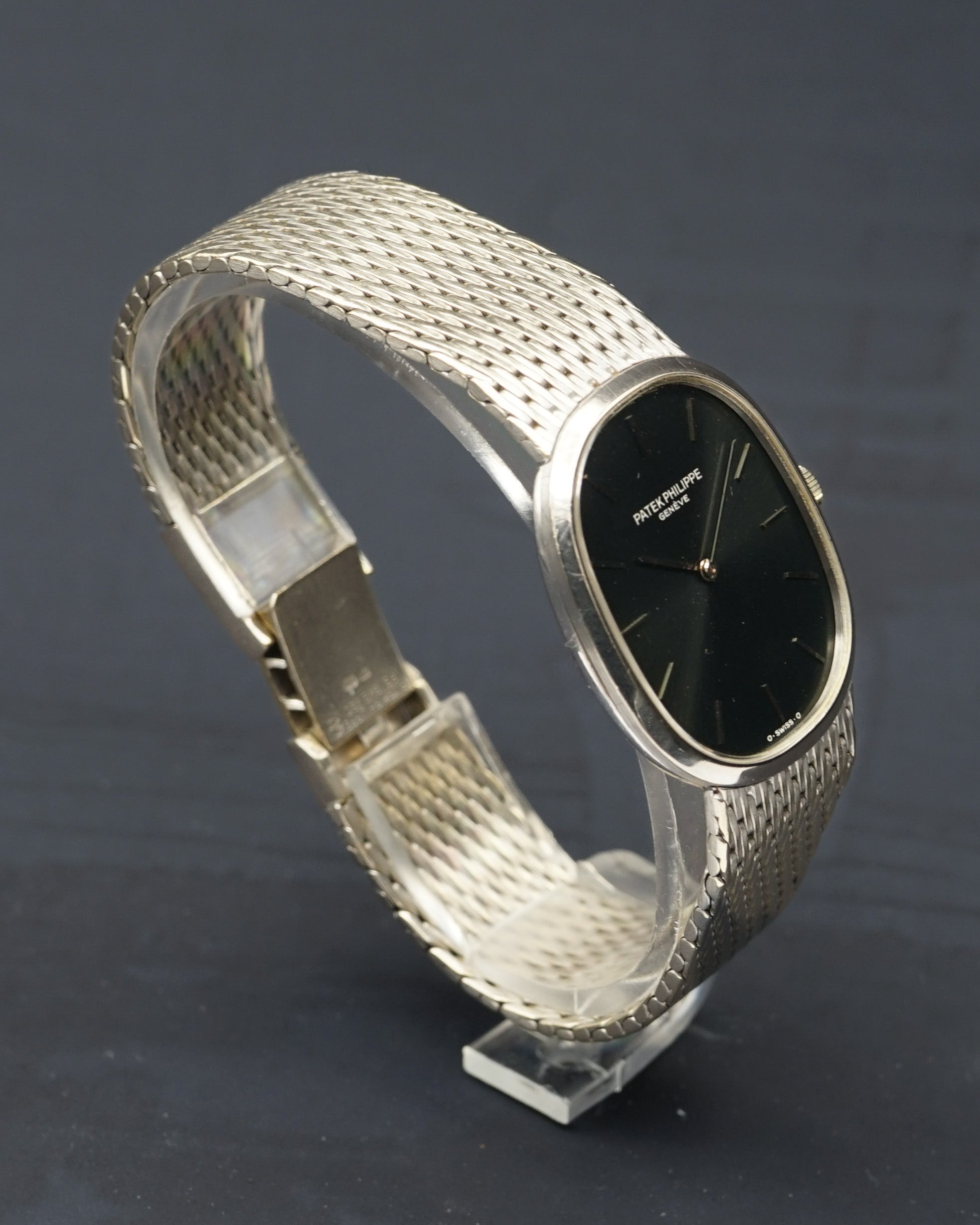 1982 Patek Philippe Golden Ellipse ref. 3748 in white gold with extract