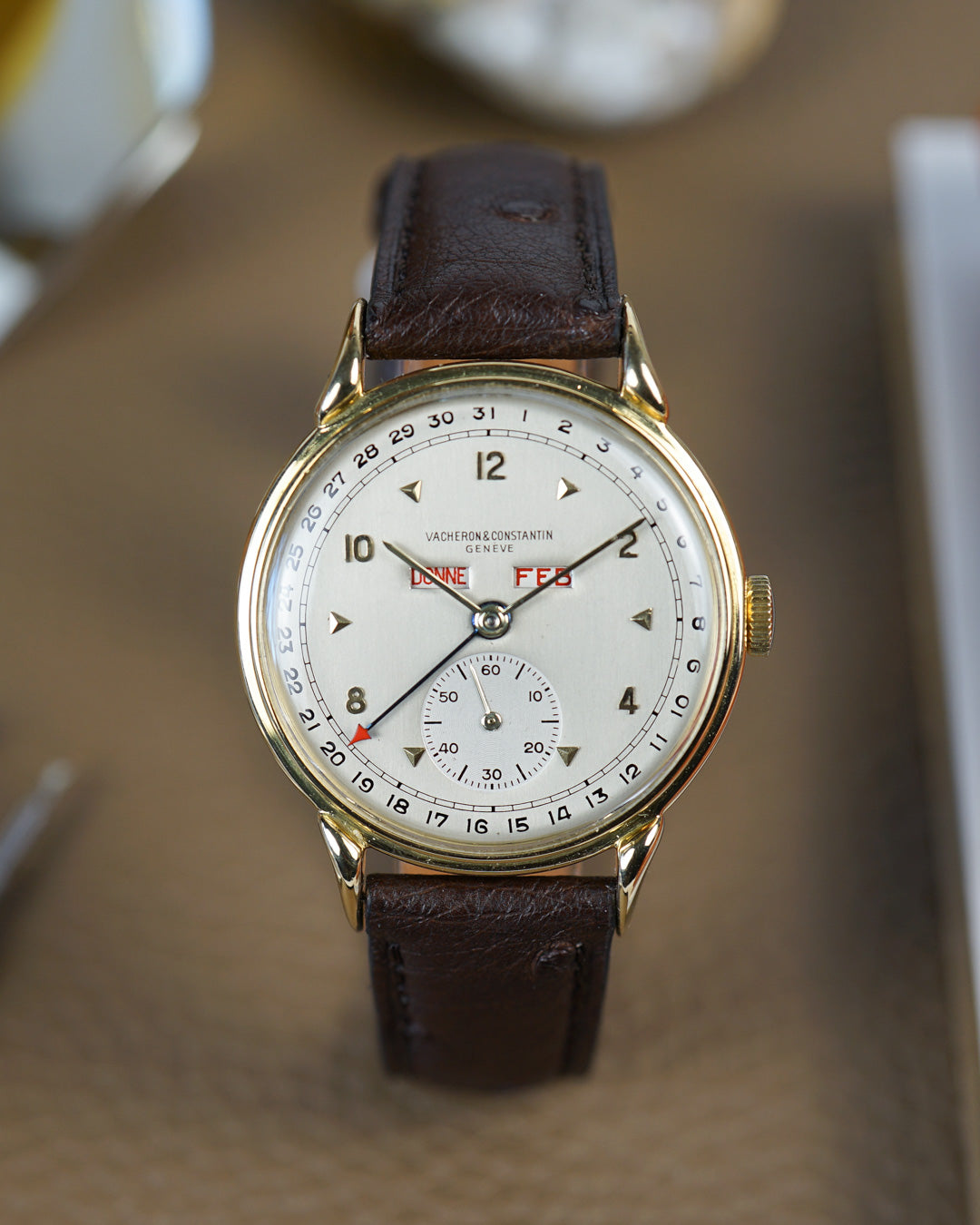 1940s Vacheron Constantin Triple Calendar Ref. 4240 in 18kt yellow gold