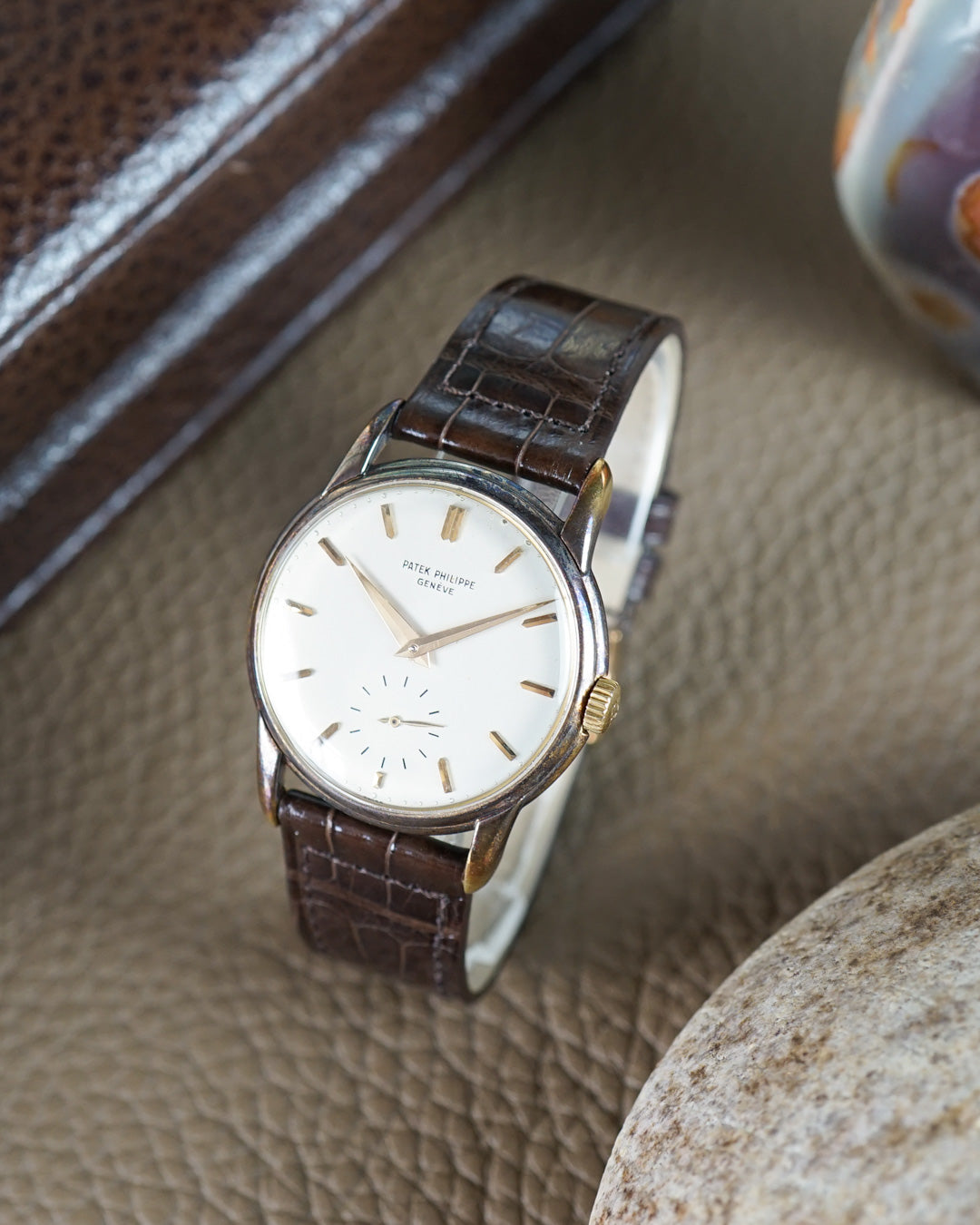 Patek Philippe Calatrava référence 1569 en or jaune — cadran en émail gravé, calibre 27-AM 400