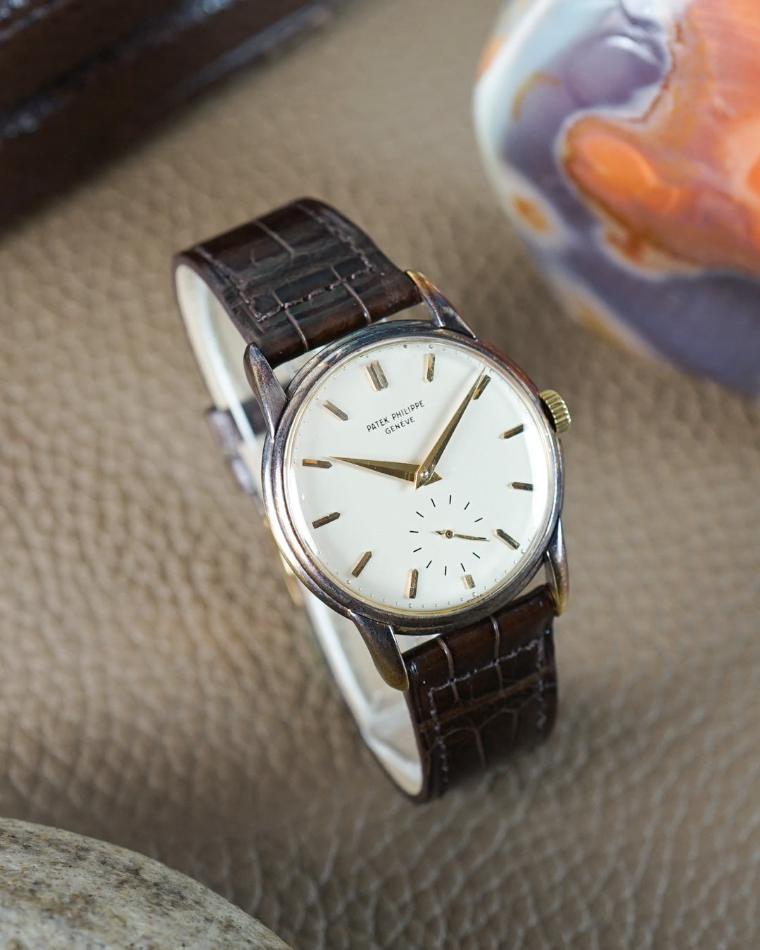 Patek Philippe Calatrava référence 1569 en or jaune — cadran en émail gravé, calibre 27-AM 400