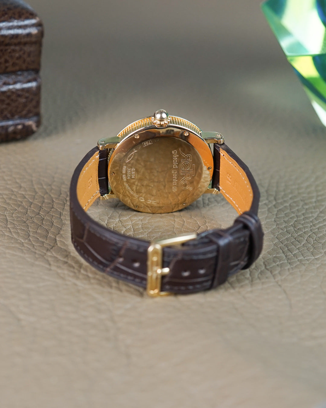 Gerald Genta Bi-Retro reference G3734 in yellow gold — Tahitian mother-of-pearl guilloché dial