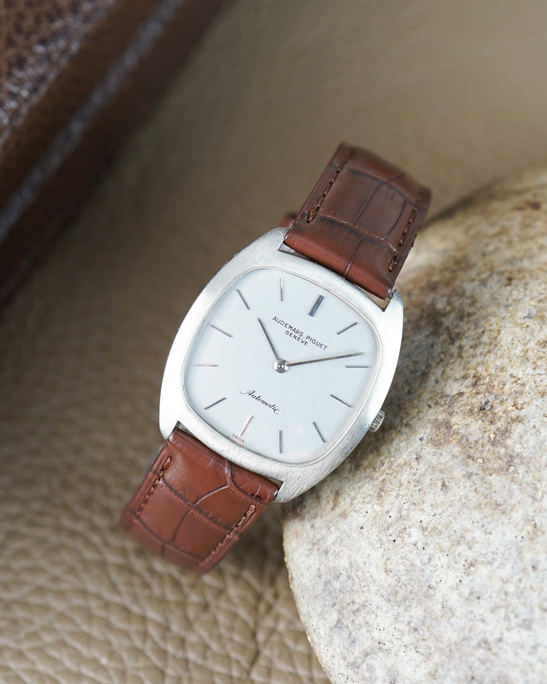 Audemars Piguet reference 5279 in white gold — white dial, caliber K2120