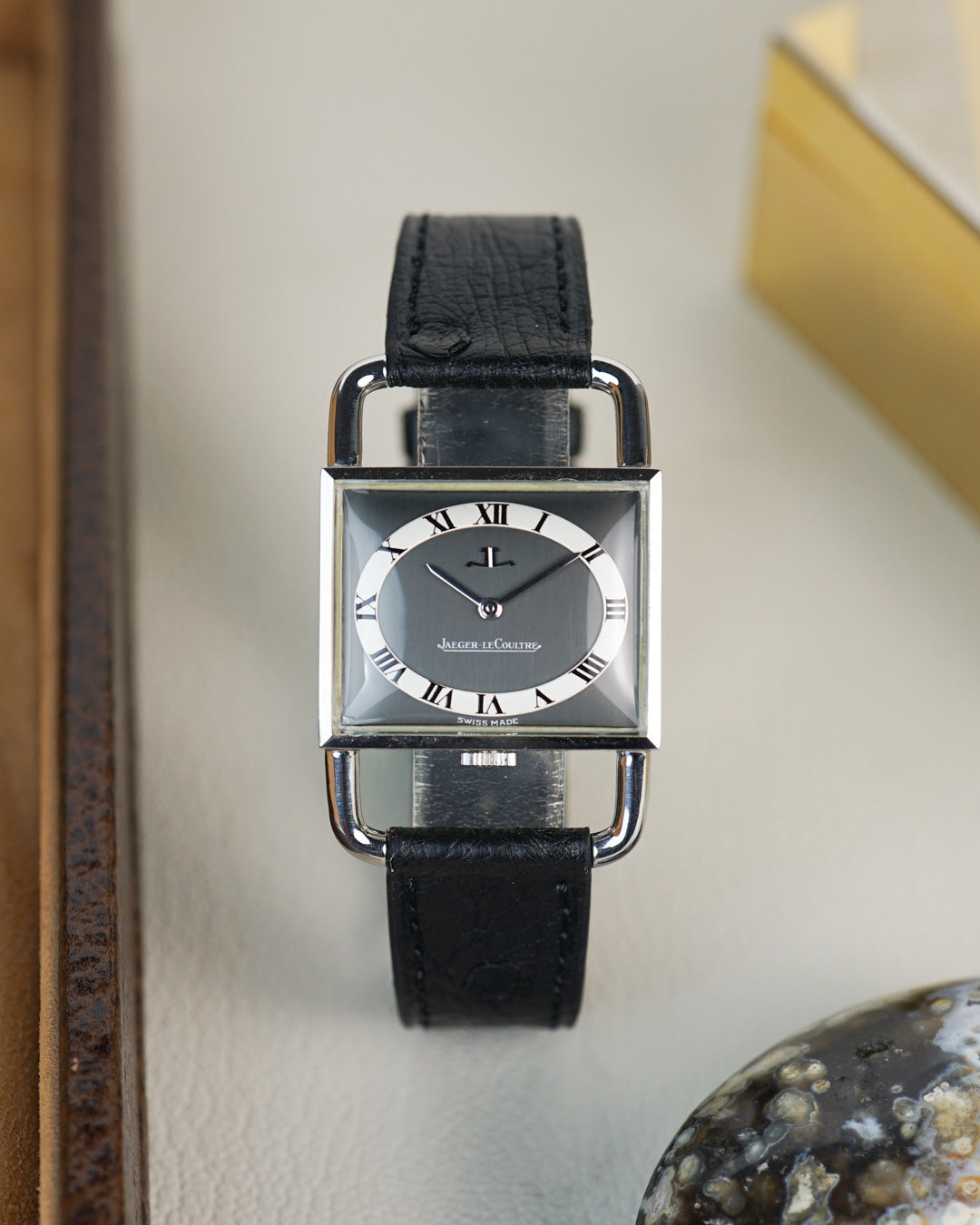 Jaeger-LeCoultre Étrier reference 9041 — Bicolour dial, original buckle