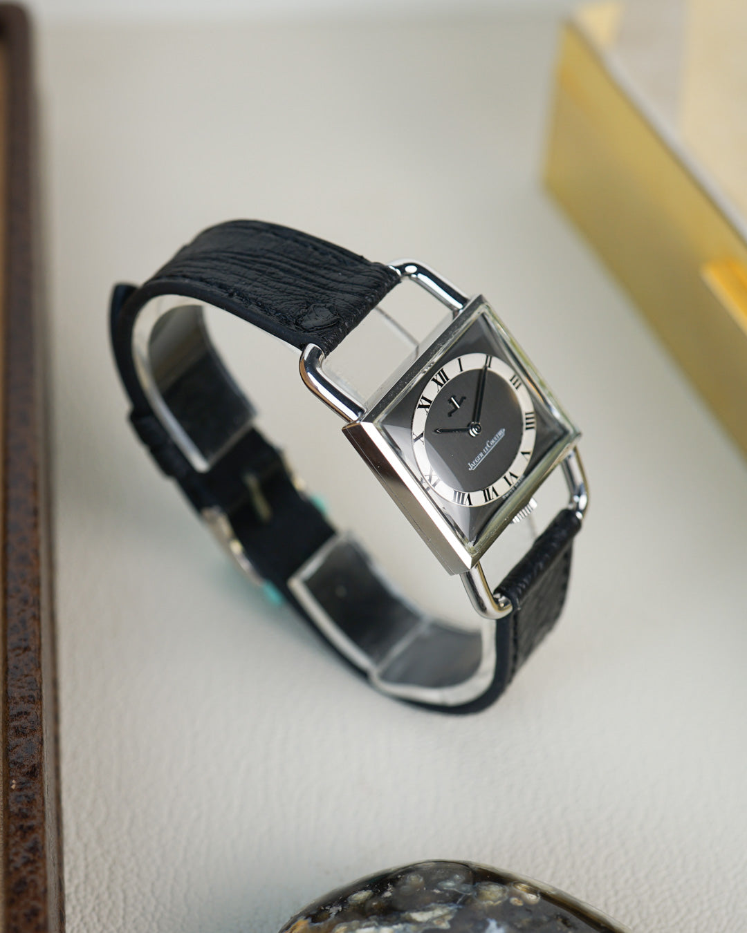 Jaeger-LeCoultre Étrier reference 9041 — Bicolour dial, original buckle