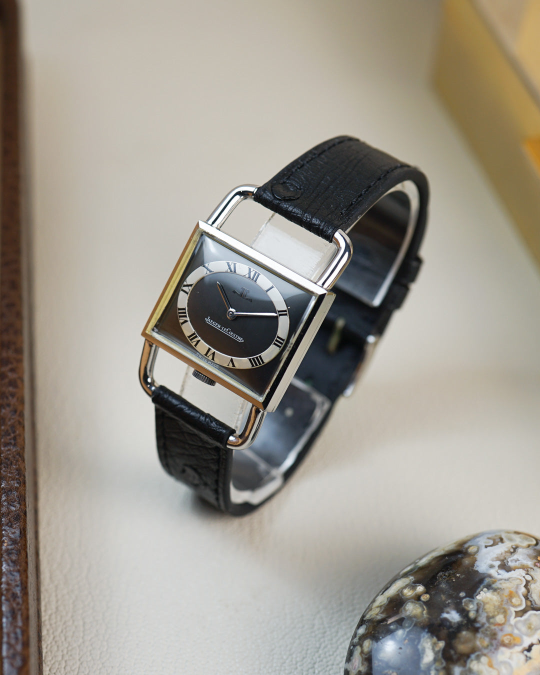 Jaeger-LeCoultre Étrier reference 9041 — Bicolour dial, original buckle