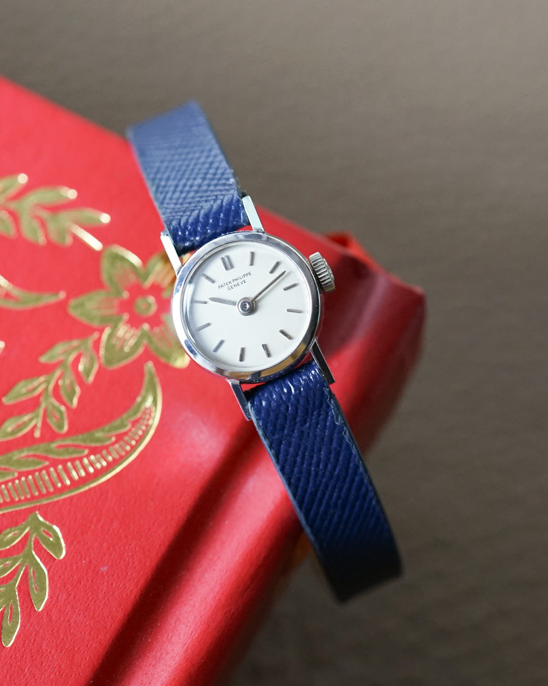 Patek Philippe Lady's Calatrava ref. 3266 in white gold