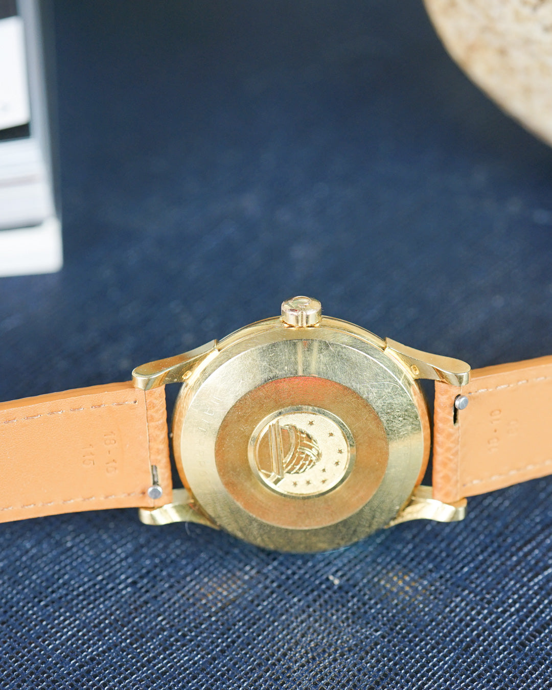 Omega Constellation Calendar De Luxe in yellow gold
