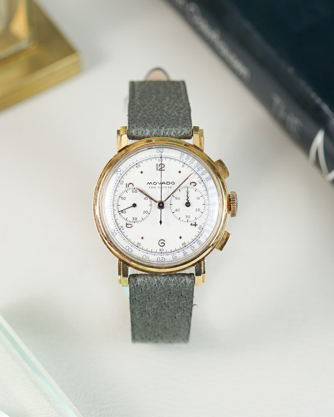 Movado "Fab. Suisse" Chronograph M90 in yellow gold