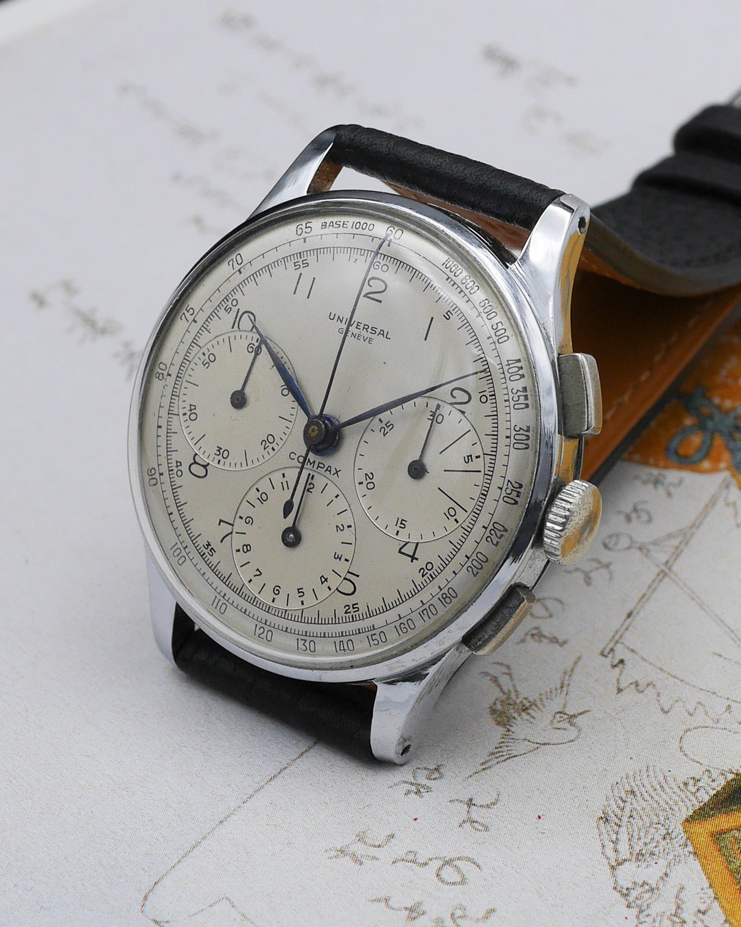 1940s Universal Geneve oversized Compax chronograph