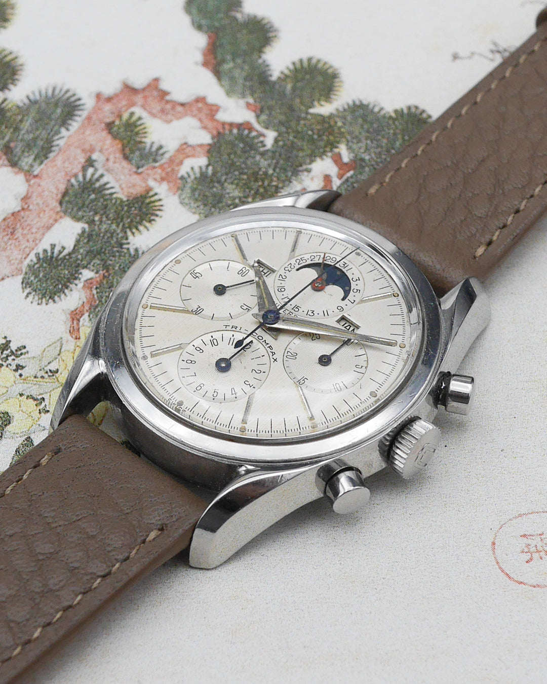 1960s Universal Geneve 222100 Tri-Compax Moonphase Chronograph