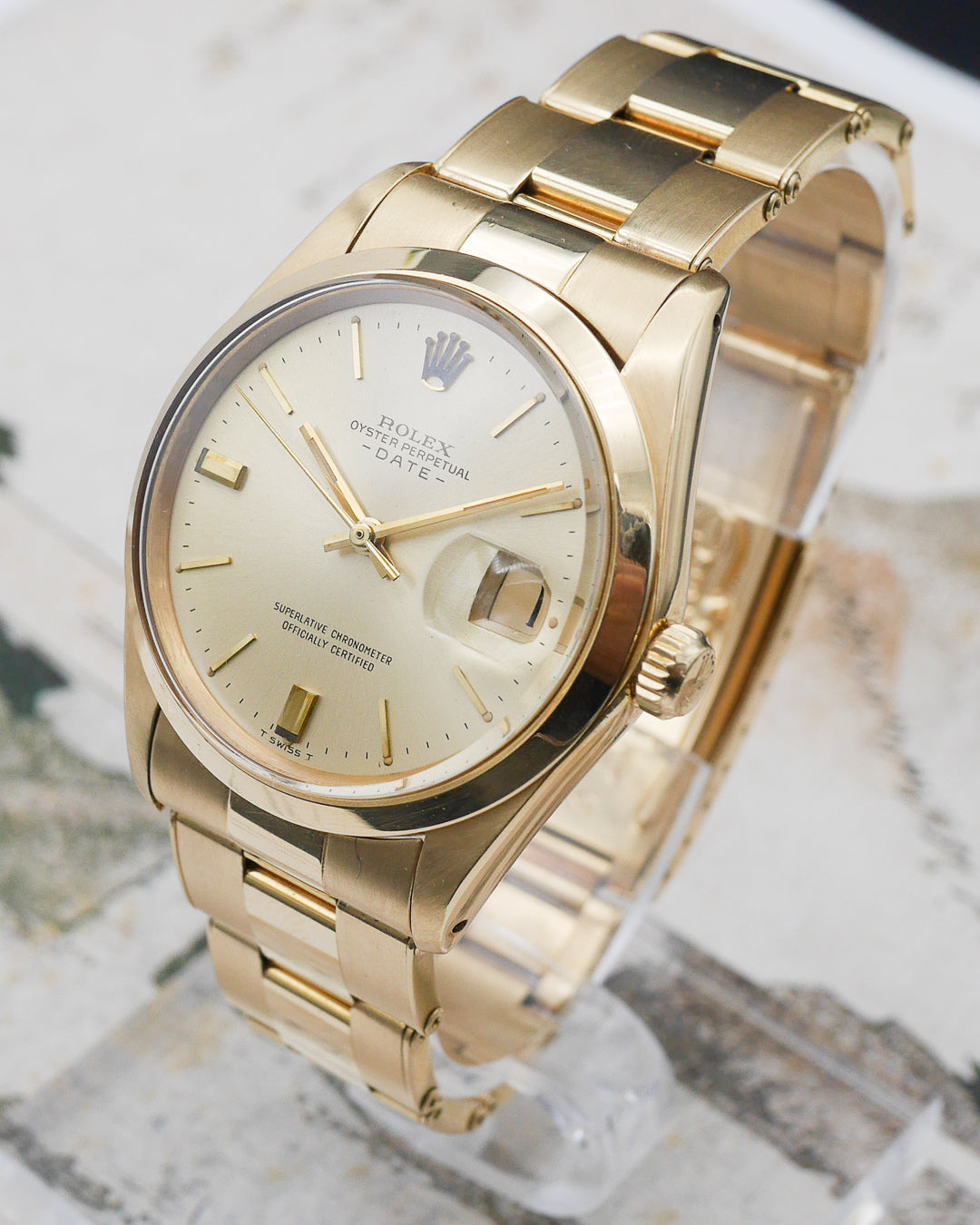 1969 Rolex Oyster Date 1500 in 18kt Black Crown