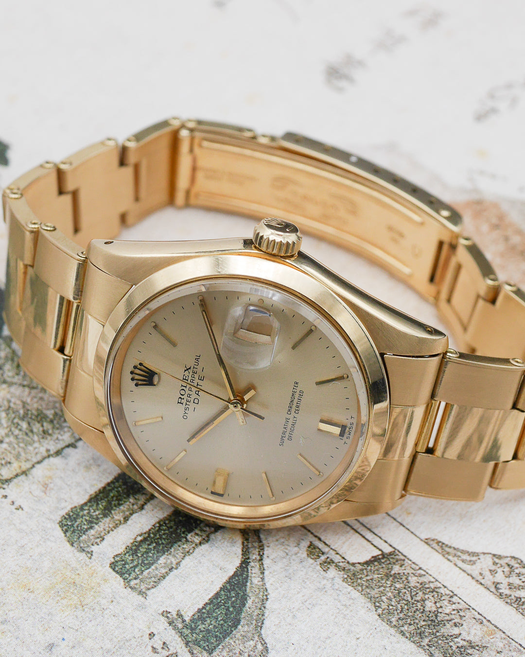 1969 Rolex Oyster Date 1500 in 18kt Black Crown