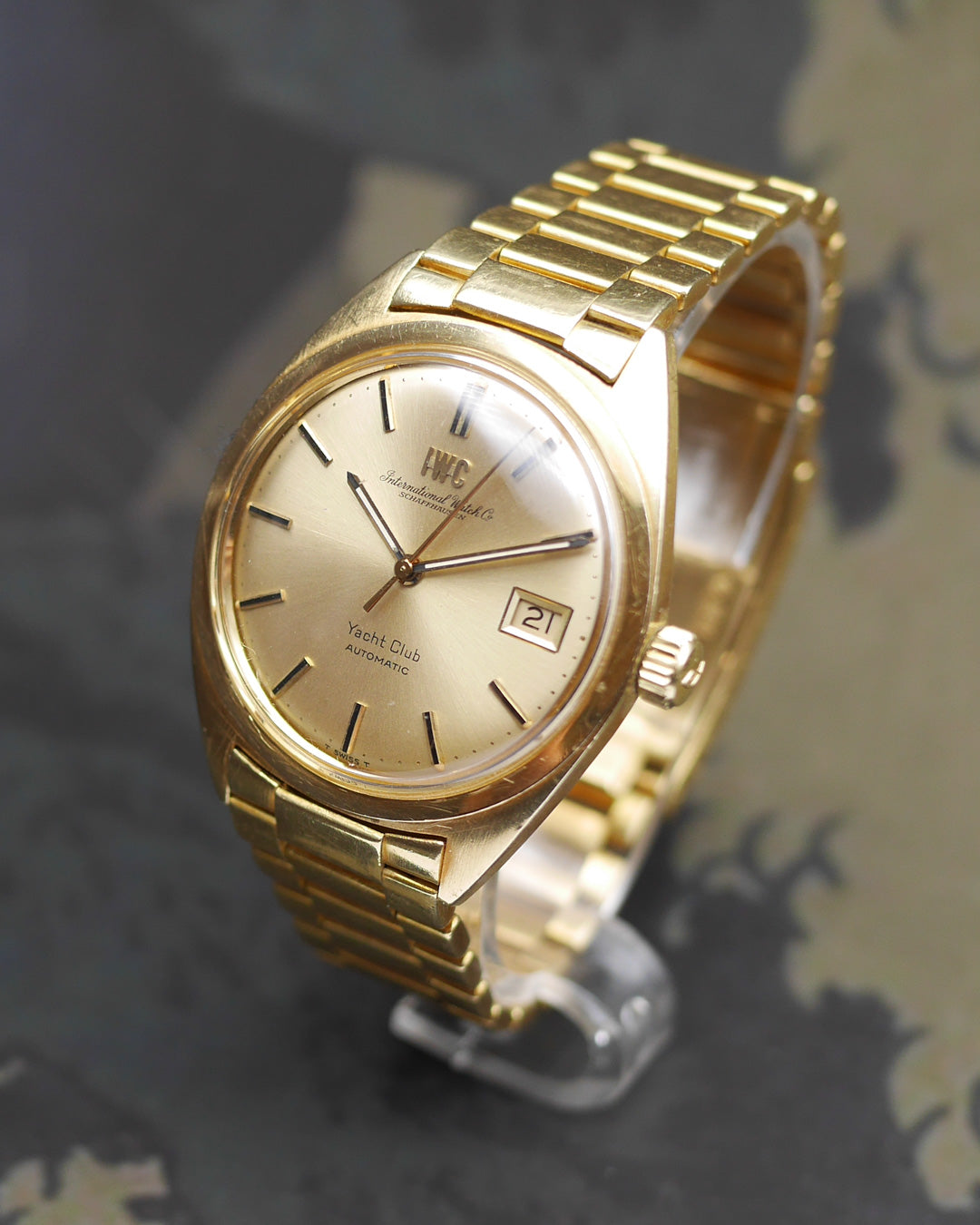 1970s IWC Yacht Club in solid 18kt yellow gold and its original bracelet