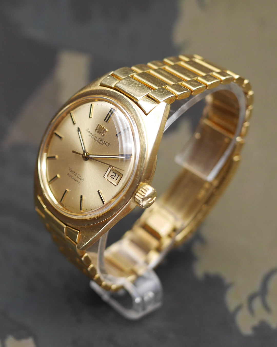 1970s IWC Yacht Club in solid 18kt yellow gold and its original bracelet
