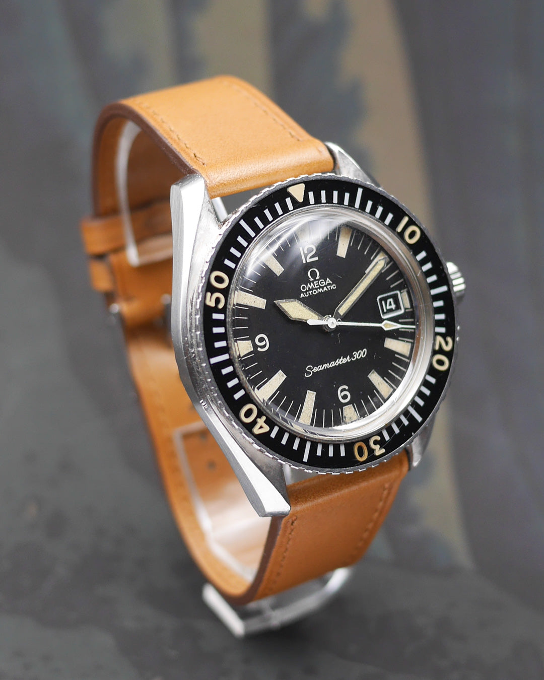 1960s Omega Seamaster 300 ref. 166.024 HF case