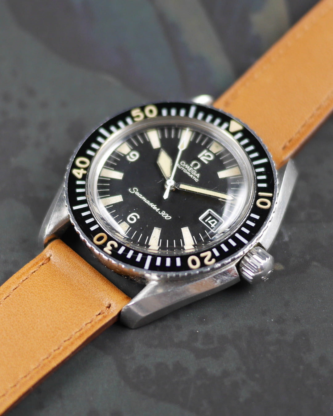 1960s Omega Seamaster 300 ref. 166.024 HF case