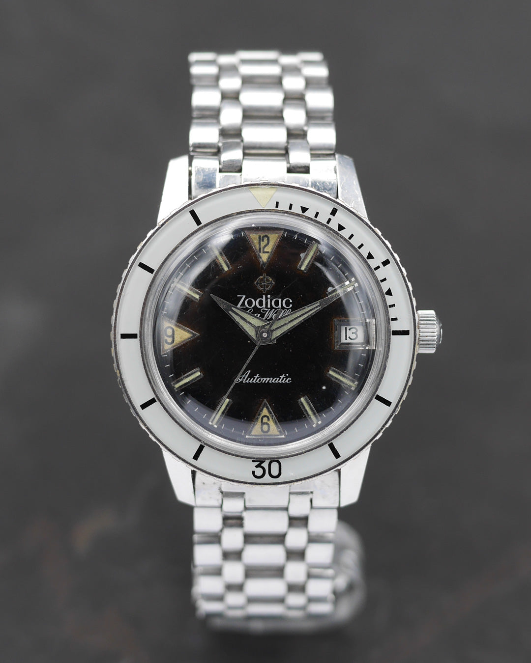 1960s Zodiac Sea Wolf date bakelite bezel with tropical dial