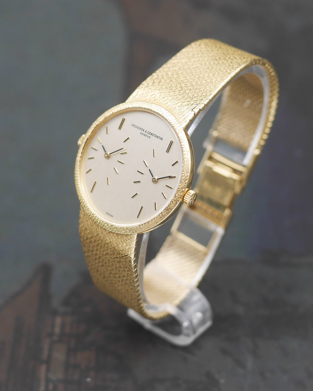 1970's Vacheron Constantin Dual time ref. 2088 in yellow gold