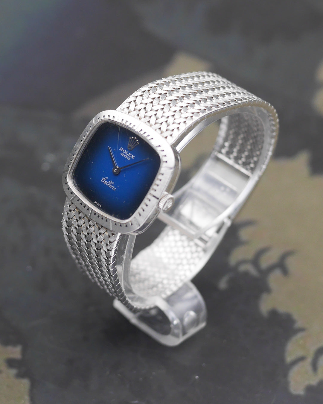 1970's Rolex Cellini ladies in 18k white dold with blue vignette dial - Paper