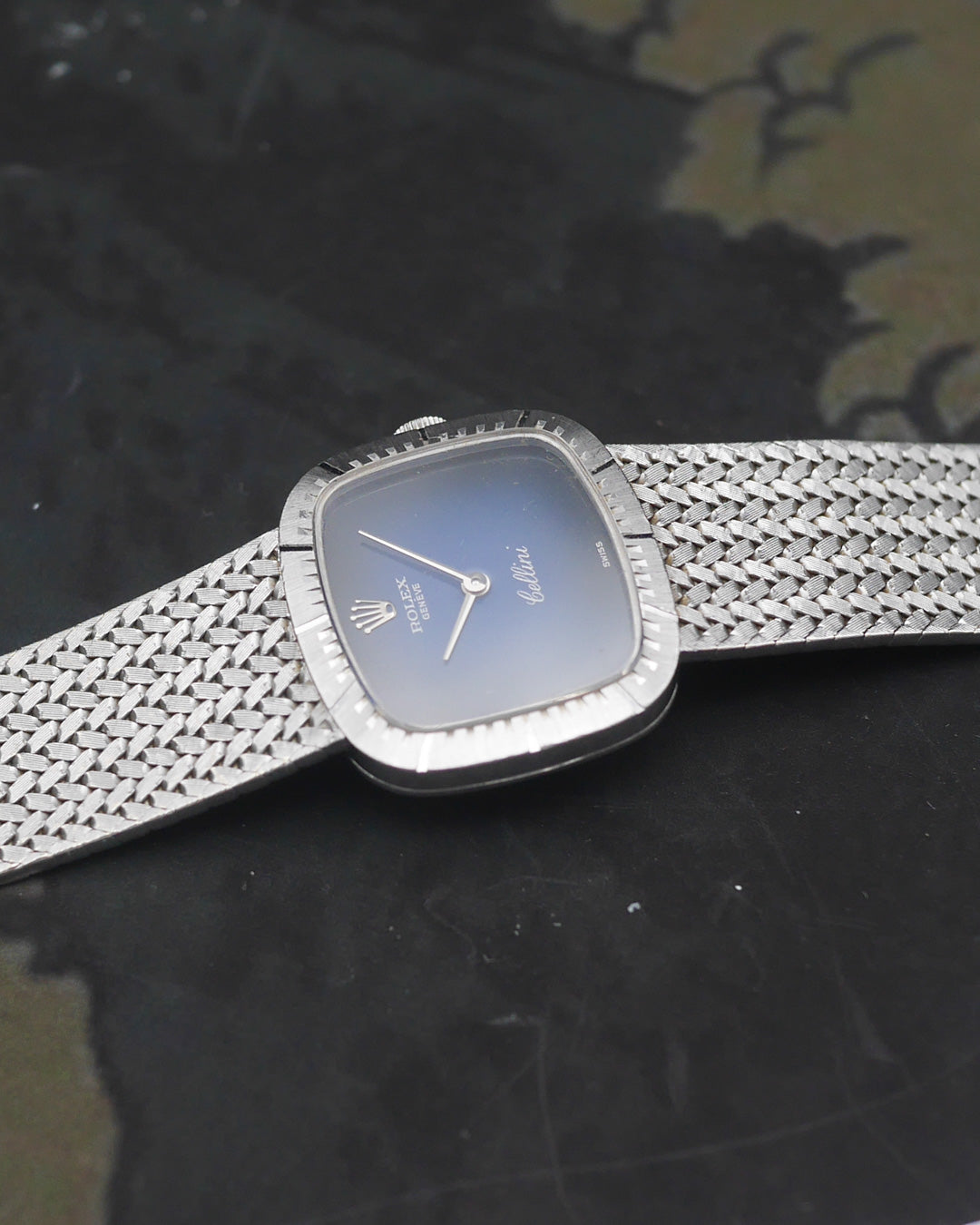 1970's Rolex Cellini ladies in 18k white dold with blue vignette dial - Paper