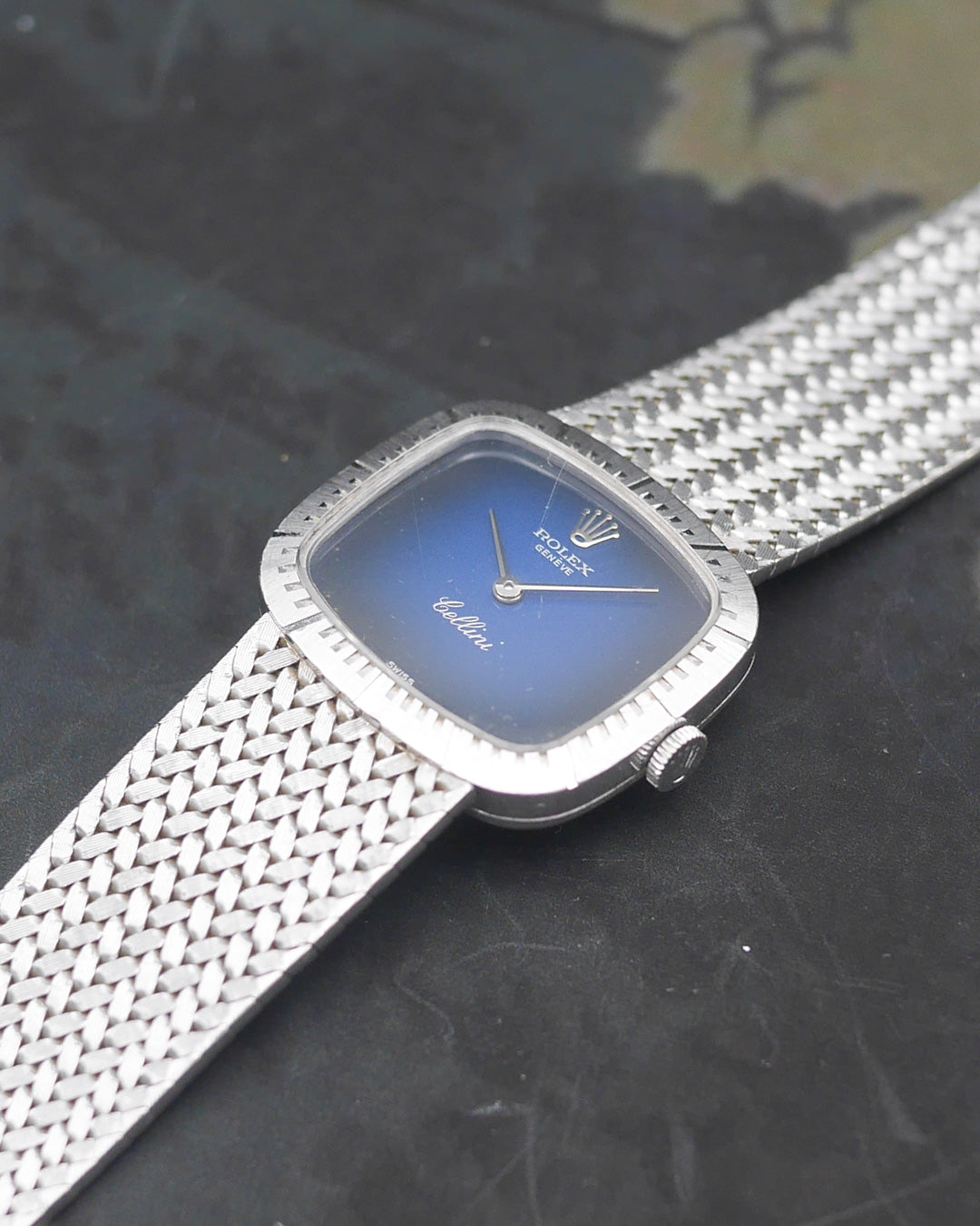 1970's Rolex Cellini ladies in 18k white dold with blue vignette dial - Paper