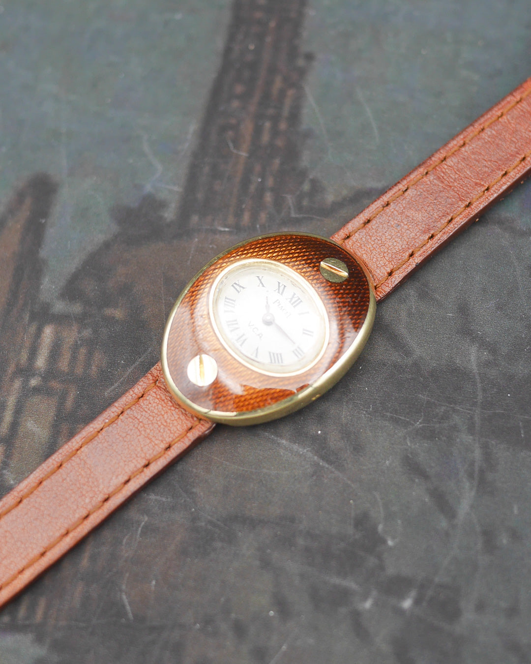 Piaget Van Cleef & Arpels Jewelry watch in 18k yellow gold with enamel case